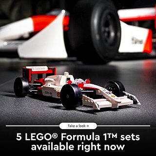LEGO® ICONS™ McLaren MP4/4 & Ayrton Senna