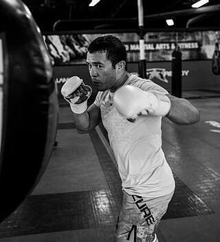 Battle Forged MMA 7 oz Gloves