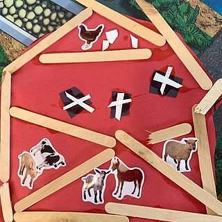 Farm Animals: Photographic Shape Stickers