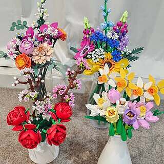 LEGO® Botanicals Pretty Pink Flower Bouquet