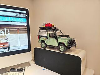 LEGO® ICONS™ Land Rover Classic Defender 90