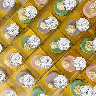 Clear Set Up Boxes with Gold Liner