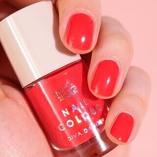 MUA NAIL COLOUR