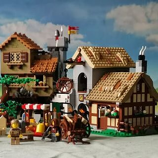 LEGO® ICONS™ Medieval Town Square