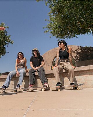 Summer’s here and the sun is in full swing ☀️🕶️
It’s the perfect day to get out there and move your body. Whether you’re stackin’ clips or hanging at your local- GO SHRED!
Happy Go Skate Day! #WhatsYourHappy #SpyOptic