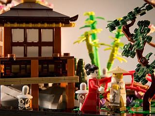 LEGO® ICONS™ Tranquil Garden