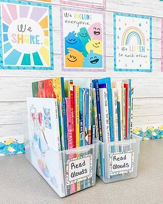 Paper Airplanes Scalloped Bulletin Board Borders