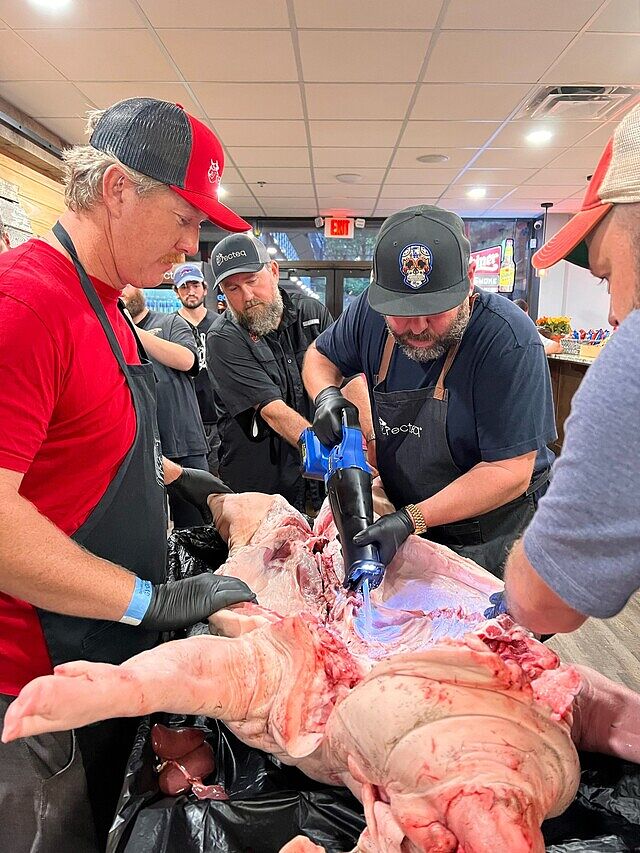 #recteqfamily, help us wish a BIG Happy Birthday to @bertkreischer! 🎉 Keep the laughs loud, the stories wild, and that BBQ rolling on your recteq! 🤘