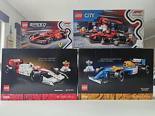 LEGO® ICONS™ Williams Racing FW14B & Nigel Mansell