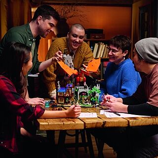 LEGO® Ideas Dungeons & Dragons: Red Dragon’s Tale