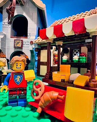 LEGO® ICONS™ Medieval Town Square