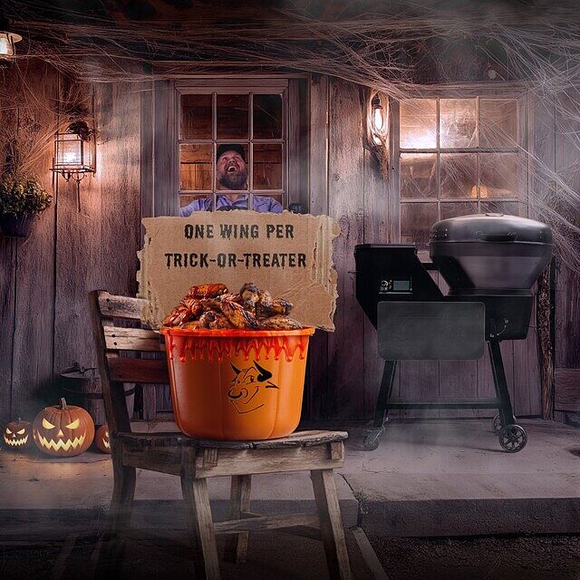 No tricks here, just smoky treats 🔥 Every trick-or-treater gets one… but who’s counting? 😉 What are you grilling up this Halloween? 👻