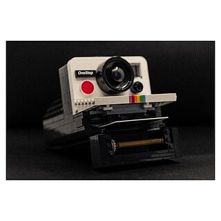 LEGO® Ideas Polaroid OneStep SX-70 Camera