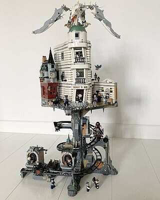 LEGO® Harry Potter™ Gringotts™ Wizarding Bank - Collectors Edition