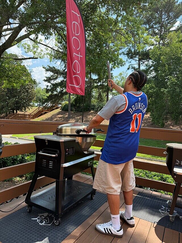Game 5 fuel, coming right up. Knicks or Spurs... who’s winning tonight? 🏆