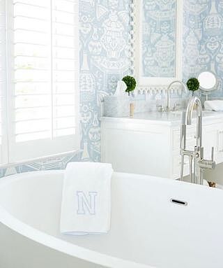 Piped Edge Bath Towel in Light Blue Piping | Light Blue Mercer Embroidery