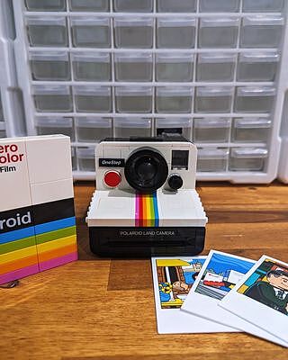 LEGO® Ideas Polaroid OneStep SX-70 Camera