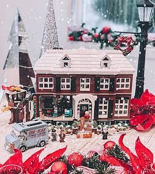 LEGO® Ideas Home Alone