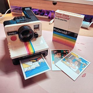 LEGO® Ideas Polaroid OneStep SX-70 Camera