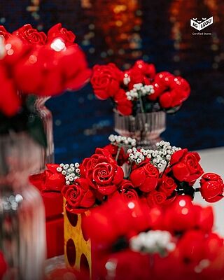 LEGO® ICONS™ Bouquet of Roses