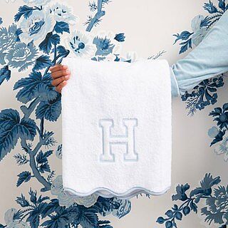 Scallop Bath Towel