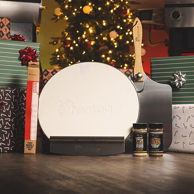 🎄 On the 7th Ray of Christmas GIVEAWAYS, recteq gave to me 6 FREE Pizza Bundles which contains a: Pizza Stone Kit, Pastry Mat, Colden's Freakin' Greek, and Chef Greg's 4 Letter Rub! 🎁
How to enter:
1️⃣ Enter your email through the link in our bio ☝️
2️⃣ Share this post
3️⃣ Make sure you are following @recteq_official
🎅 PS: Get up to 5 extra entries when you tag friends who need to join the #recteqlifestyle
🏆 Winners will be notified via email daily at 11 AM EST. You must enter each day for a chance to win.
Winners from our 6th Ray of Christmas:
1. John McDonald
2. Stelma Janell
3. Kevin Brown
4. Katherine Neuman
5. Doug Graybill
6. Nicolle Tobey
7. John Schmid
