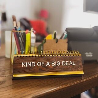 DAILY DESK PLAQUE