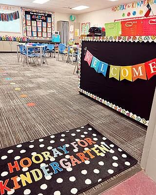 Doodle Hearts Scalloped Bulletin Board Borders