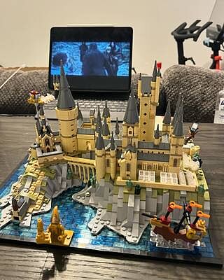 LEGO® Harry Potter™ Hogwarts™ Castle & Grounds