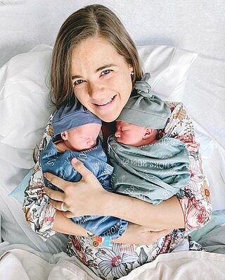 Peyton's Vintage Floral Knit Maternity Robe