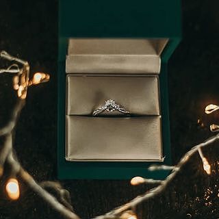 Jasmine Yellow Gold Engagement Ring