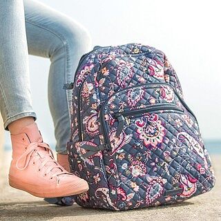 Looking for ways to give back this National Breast Cancer Awareness Month? Head over to the link in bio to learn about carrying our foundation patterns, rounding up at checkout for a donation to the @verabradleyfoundation and more. 💕 💕
📸: @cassidyrallen
*
*
*
#verabradley #VeraBradleyFoundation #October #NationalBreastCancerAwarenessMonth #NBCAM