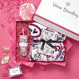 Brighten someone's day with a Gift of Hope set ribbon When you make a donation of $100 or more to the @VeraBradleyFoundation they'll send this perfectly pink present to anyone you'd like while supplies last! Link in bio to make your donation at verabradley.org 💕
*
*
*
#verabradley #NBCAM #NationalBreastCancerAwarenessMonth #shop #pattern