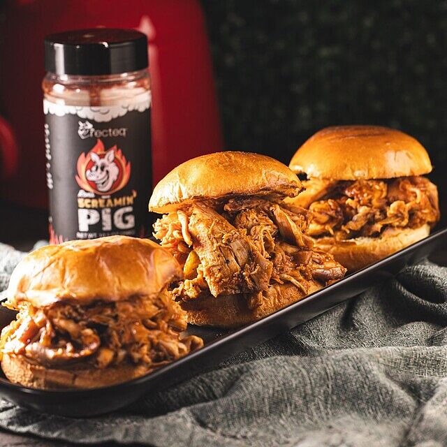 Chicken done right all Memorial Day weekend long 🤤 Swipe to see some of our favorite chicken recipes!
🍗 Beer Can Chicken
🍗 Honey Balsamic Chicken Thighs
🍗 Pulled BBQ Chicken Sandwich