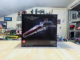 LEGO® Star Wars™ Venator-Class Republic Attack Cruiser - Ultimate Collector Series