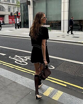 CROPPED KNIT CONTRAST TRIM TOP