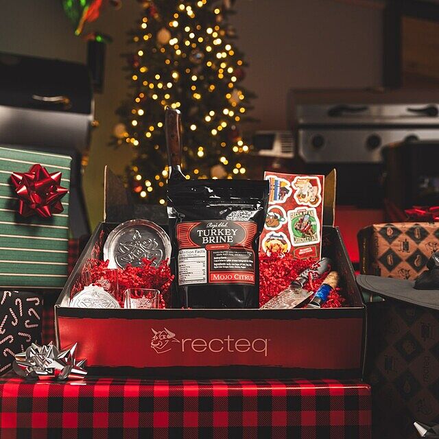 🎄 On the 1st Ray of Christmas, recteq gave to me 12 Ray’s Club Mystery Boxes! 🎁
How to enter:
1️⃣ Click the link in our Bio to enter
2️⃣ Share this post
🎅 PS: Get up to 5 extra entries when you tag friends who need to join the #recteqlifestyle
Each mystery box includes one of each: a Ray’s Club Ornament & Coaster Set, Chef’s Knife, Steak Plate, Fillet Knife, Honing Steel, Paring Knife, two Shot Glasses, Turkey Brine, BBQ Towel, exclusive sticker packs, Habanero Rib Candy, and a Bucket Hat!
🏆 Winners will be notified via email daily at 11 AM EST. You must enter each day for a chance to win.