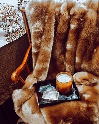 Amber Black Vanilla | Signature 15.5oz Candle