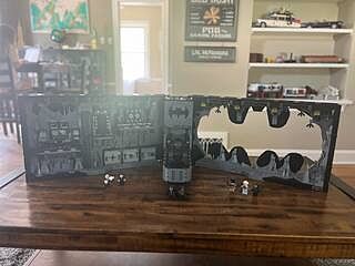 LEGO® DC Batman™ Batcave™ – Shadow Box