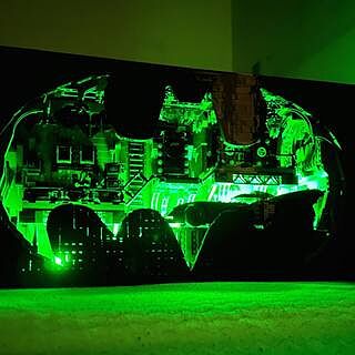 LEGO® DC Batman™ Batcave™ – Shadow Box