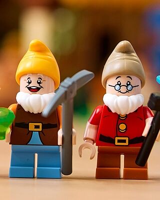 LEGO® Disney™ Snow White and the Seven Dwarfs Cottage