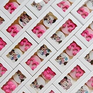 White Decorative Window Bakery Boxes