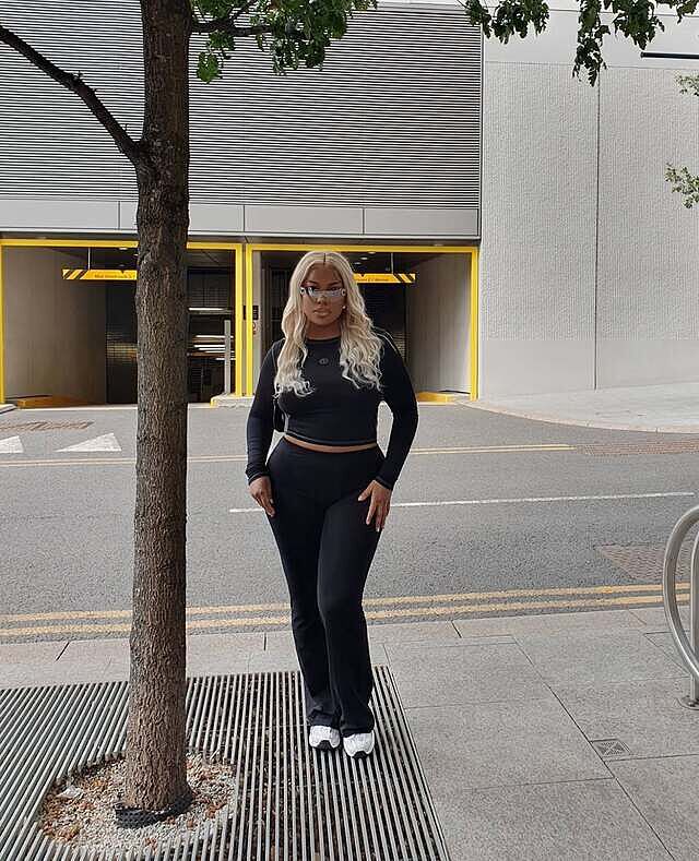 Core Flare Pants
