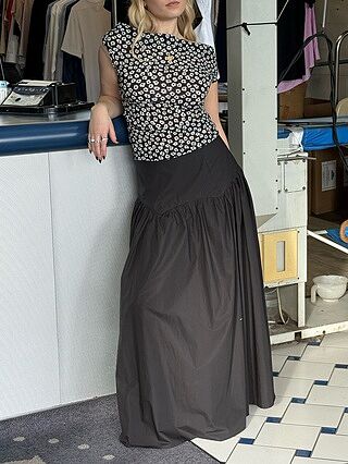 EMMA CRINKLE TOP BLACK DAISY