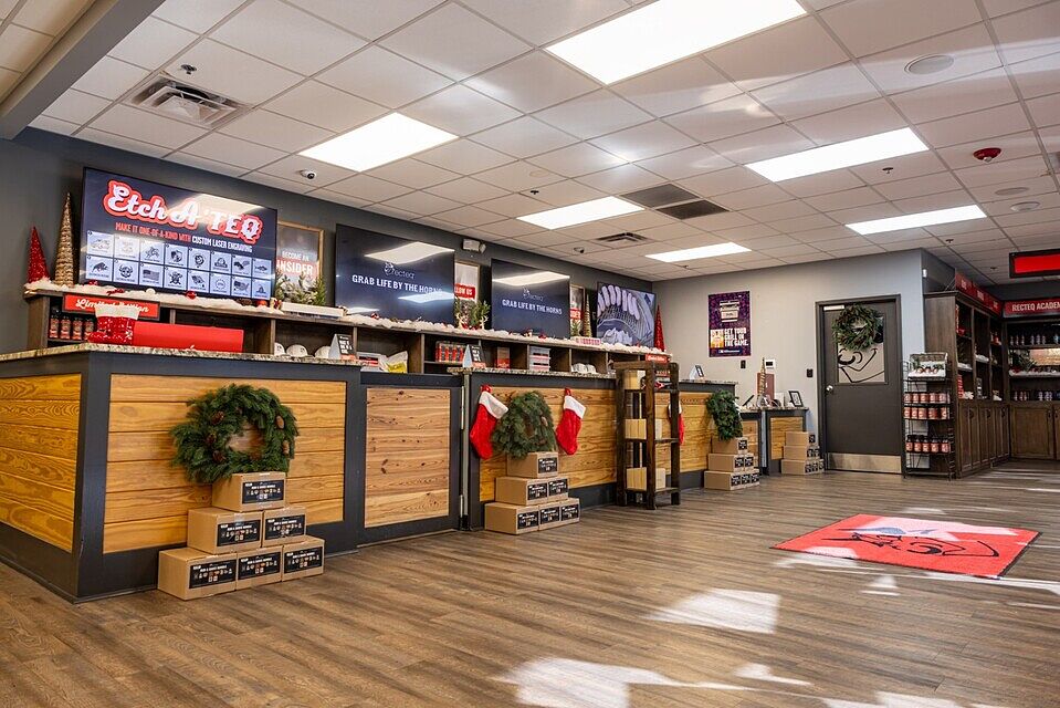 The wait is over! 🙌🙌 Our Showroom doors reopen on Thursday, November 13, and we’re kicking things off with a Grand Re-Opening celebration on Saturday, November 15! We can’t wait to welcome everyone back — come celebrate with the recteq family. We’ll see you at the recteq!