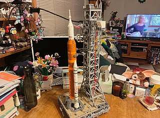 LEGO® ICONS™ NASA Artemis Space Launch System