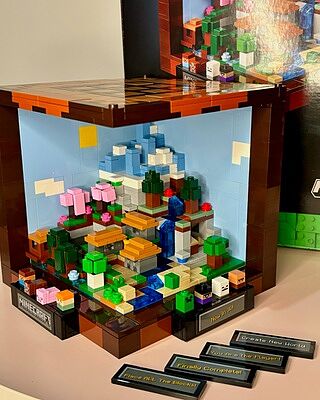 LEGO® Minecraft® The Crafting Table