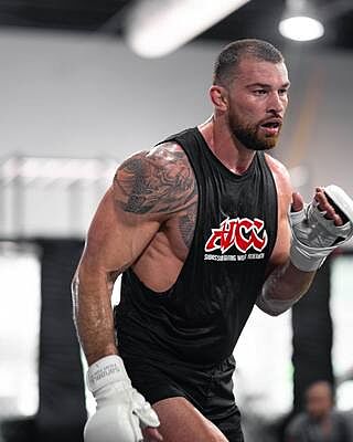 Battle Forged MMA 7 oz Gloves