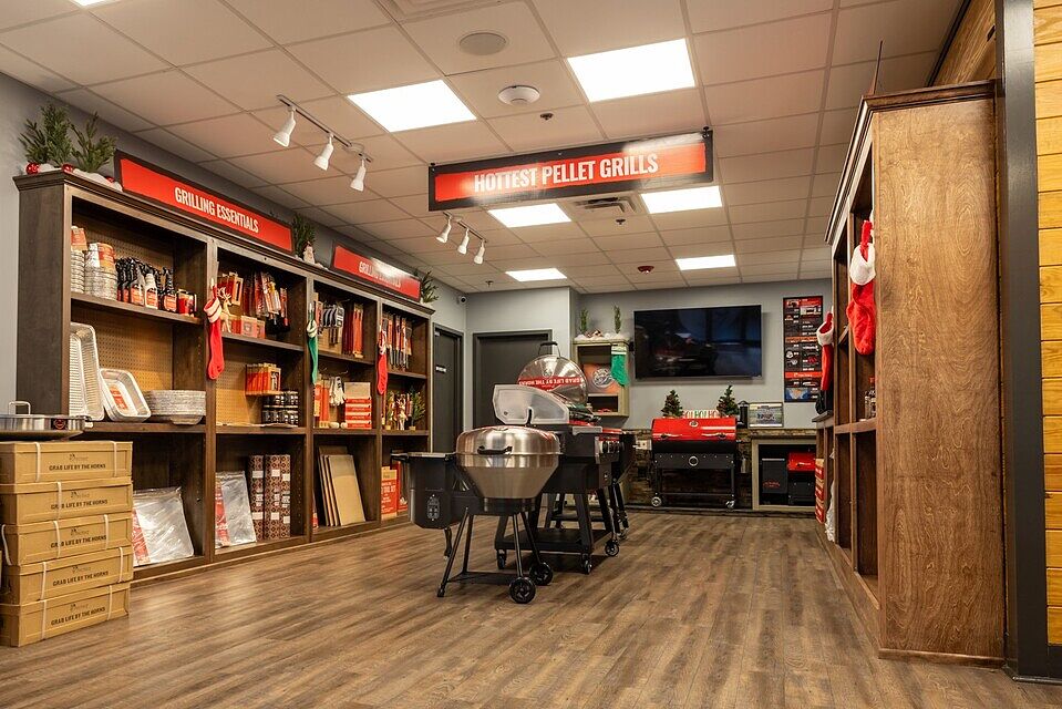 The wait is over! 🙌🙌 Our Showroom doors reopen on Thursday, November 13, and we’re kicking things off with a Grand Re-Opening celebration on Saturday, November 15! We can’t wait to welcome everyone back — come celebrate with the recteq family. We’ll see you at the recteq!