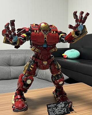 LEGO® Marvel Hulkbuster
